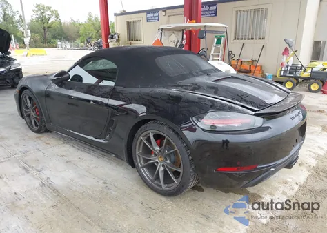 2024 Porsche 718 Boxster S z USA, uszkodzony, nr VIN WP0CB2A82RK223584